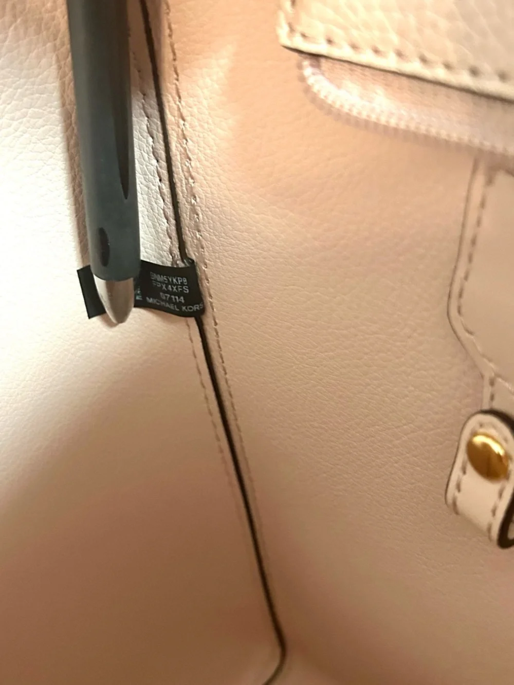 New Michael Kors Maisie Large Pebbled Leather tote, clutch purse not included.